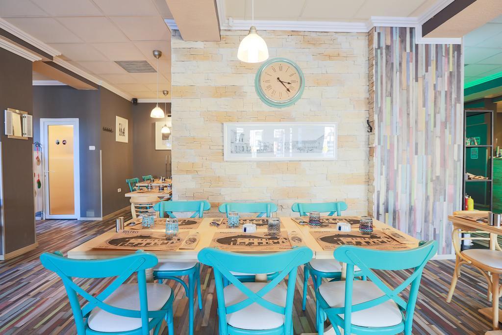 Artmotel & Bistro Haţeg Zewnętrze zdjęcie