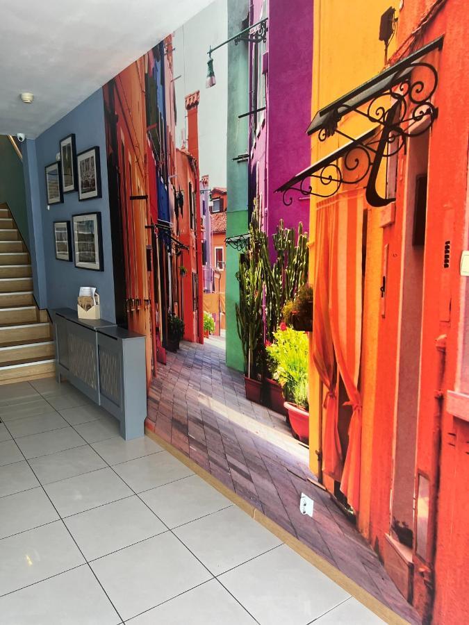 Artmotel & Bistro Haţeg Zewnętrze zdjęcie