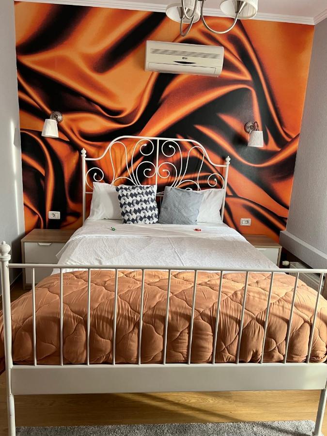 Artmotel & Bistro Haţeg Zewnętrze zdjęcie