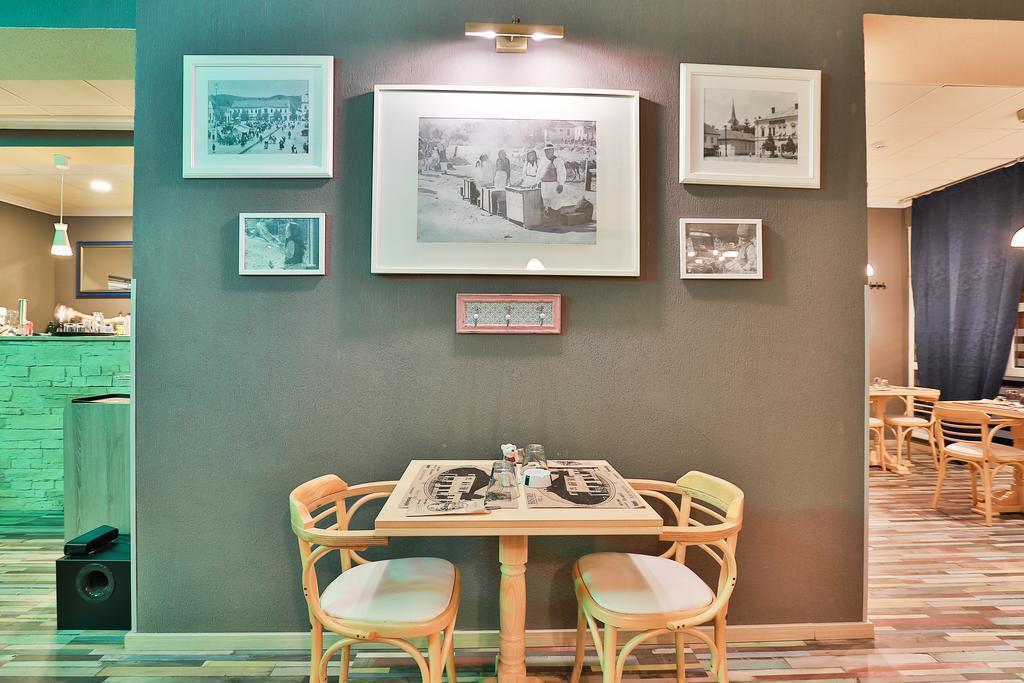 Artmotel & Bistro Haţeg Zewnętrze zdjęcie